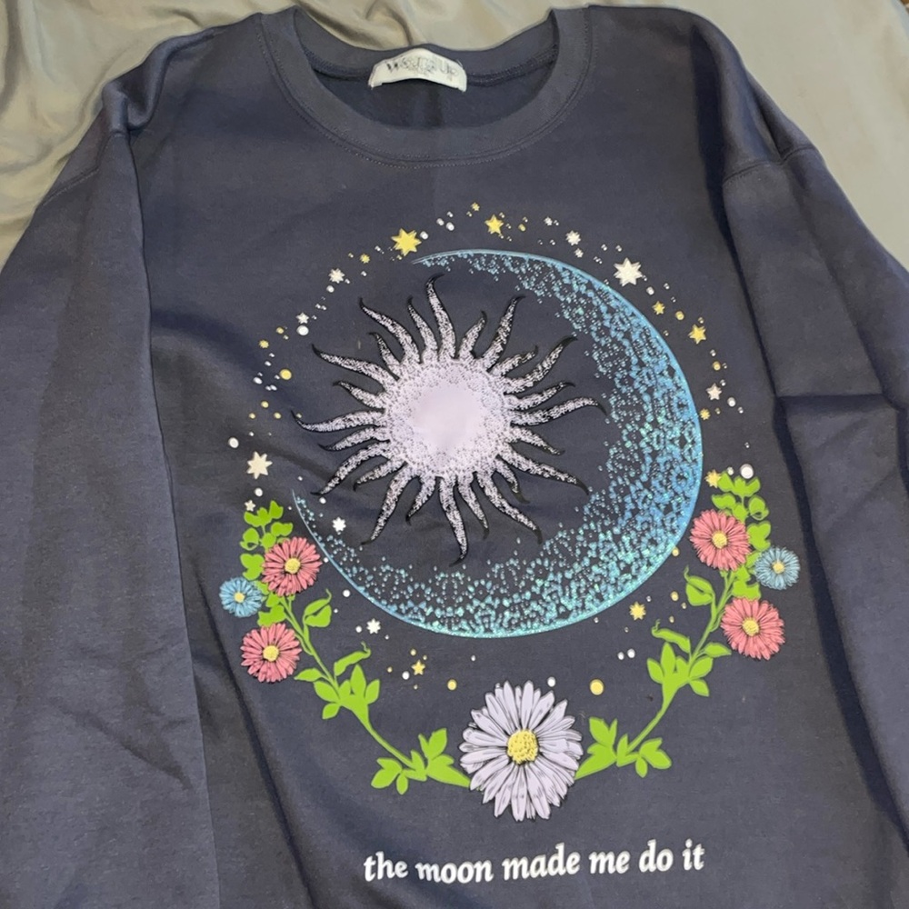 Blue graphic crewneck
